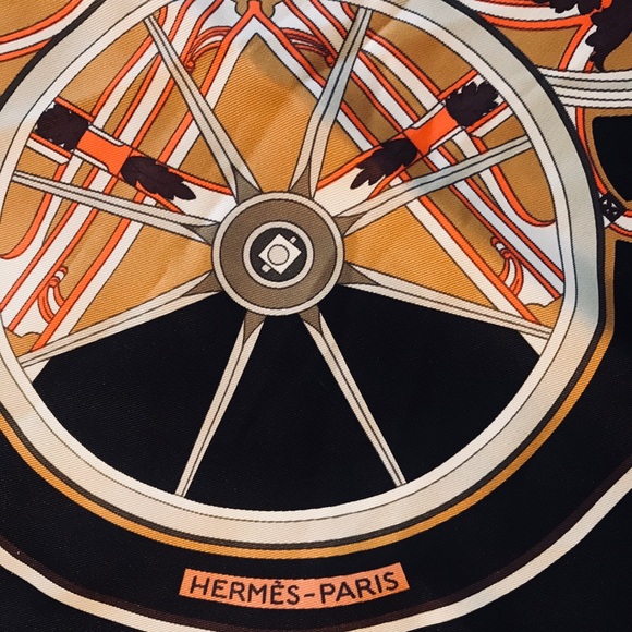 Gorgeous Hermès Silk Scarf - Washington Carriage - Picture 2 of 4